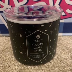 Bath & Body Works Spooky Cider Lane 3 Wick Candle